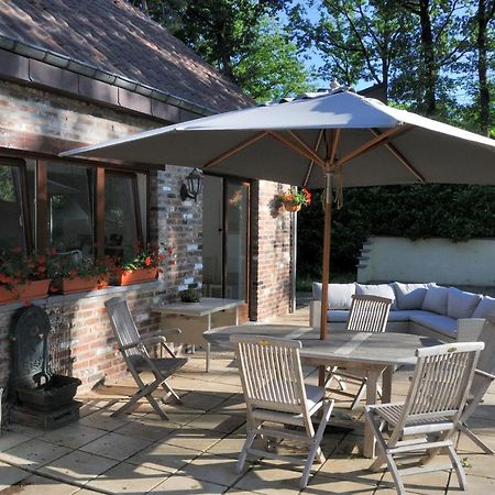 Suite Familiale Avec 2 Chambres Dans Une Villa - Quartier Vert Et Boise - 5 Kms De 나무르 외부 사진