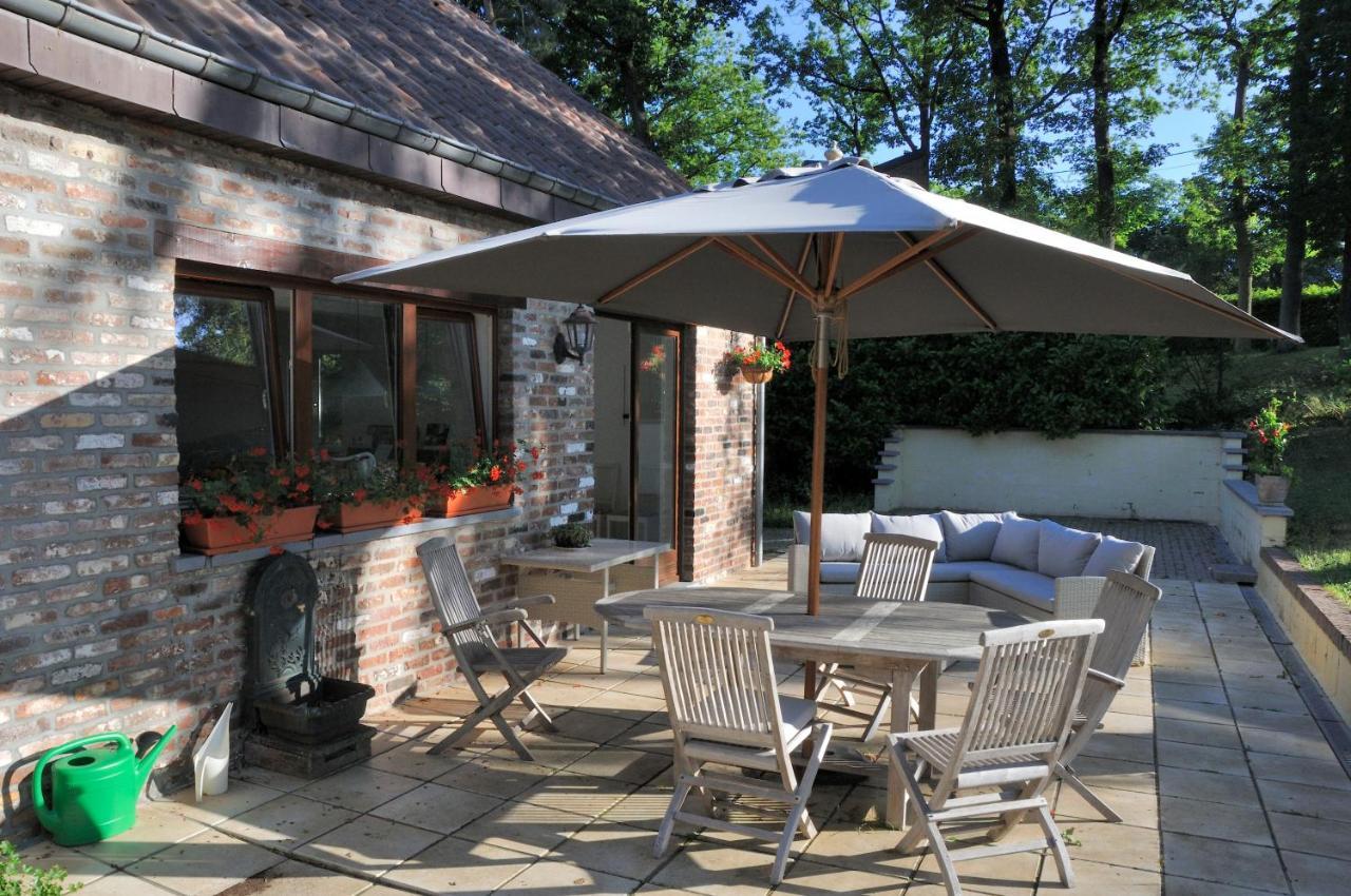 Suite Familiale Avec 2 Chambres Dans Une Villa - Quartier Vert Et Boise - 5 Kms De 나무르 외부 사진