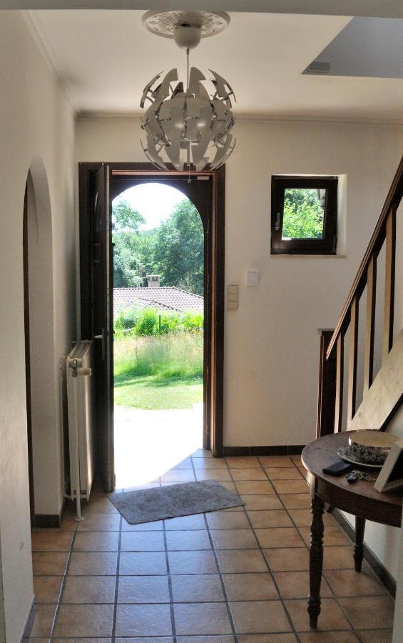 Suite Familiale Avec 2 Chambres Dans Une Villa - Quartier Vert Et Boise - 5 Kms De 나무르 외부 사진