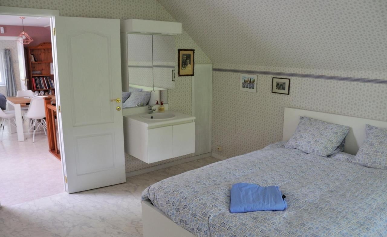Suite Familiale Avec 2 Chambres Dans Une Villa - Quartier Vert Et Boise - 5 Kms De 나무르 외부 사진
