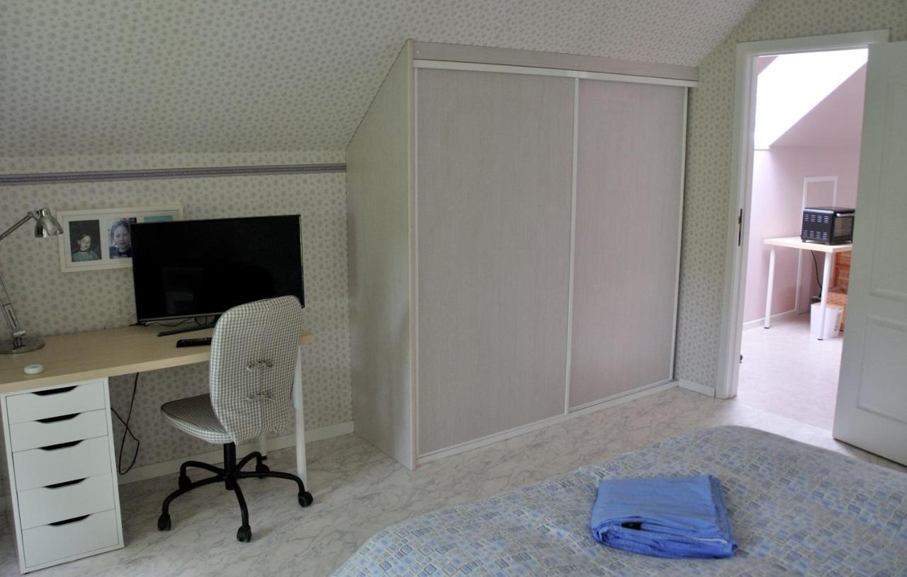 Suite Familiale Avec 2 Chambres Dans Une Villa - Quartier Vert Et Boise - 5 Kms De 나무르 외부 사진